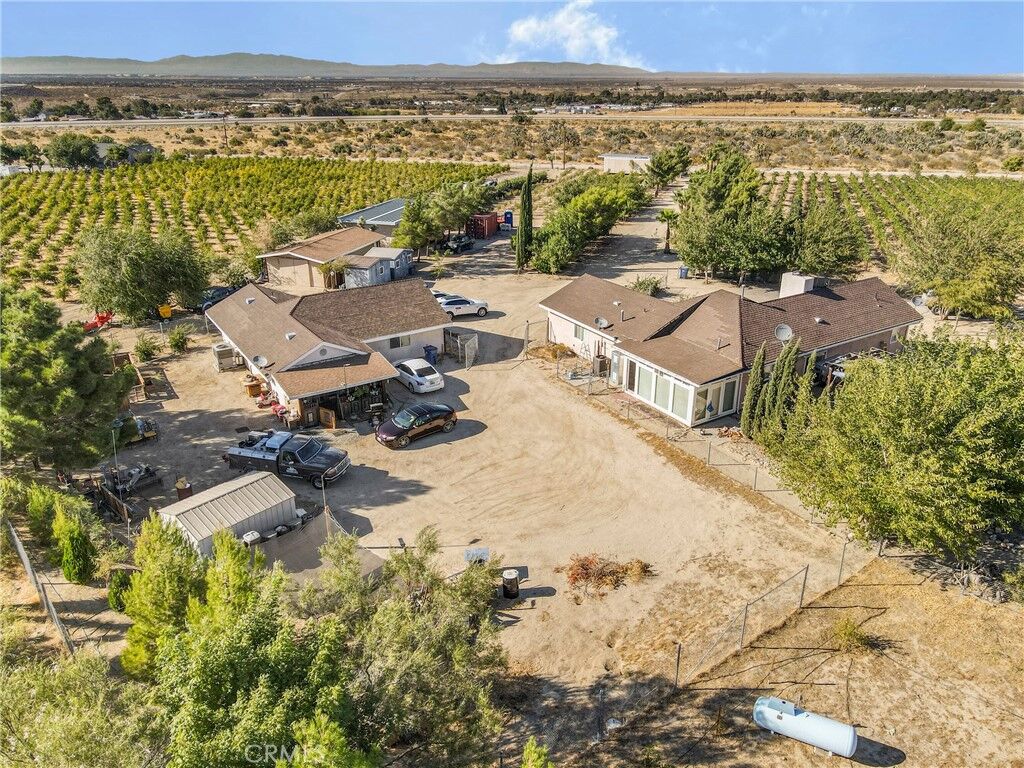 Property Photo:  7502 E Avenue V  CA 93543 