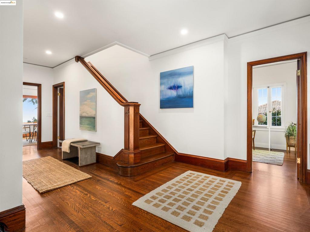 Property Photo:  190 Stonewall Road  CA 94705 