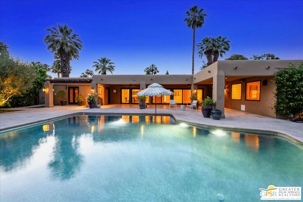 Property Photo: 417 E Via Altamira CA 92262