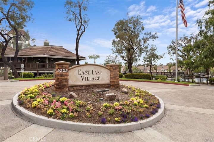 Property Photo:  5410 Avenida El Cid  CA 92887 