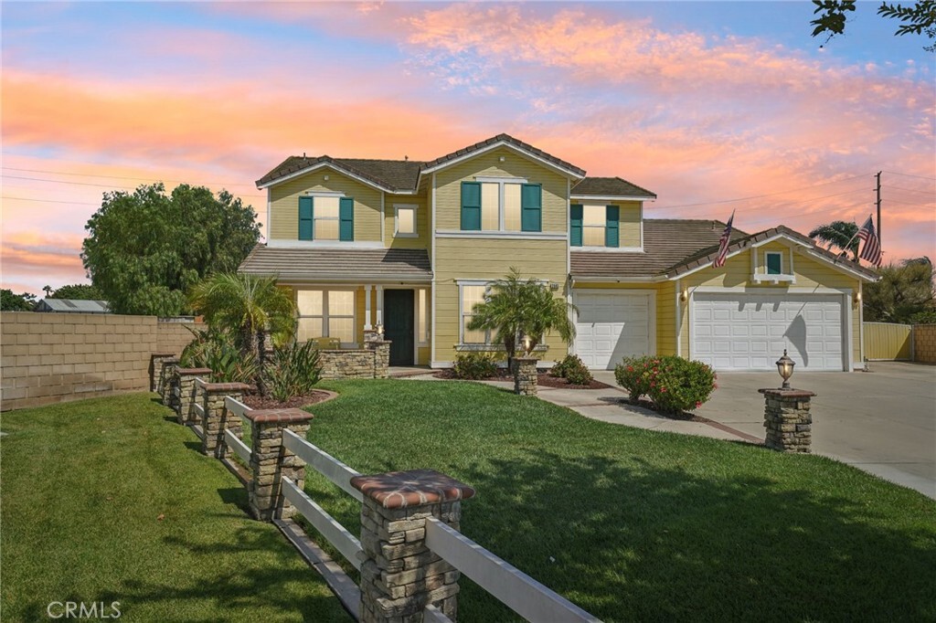 Property Photo: 2583 Steeplechase Way CA 92860