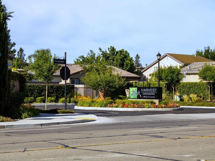 Property Photo: 991 Harvest Crossing CA 95242