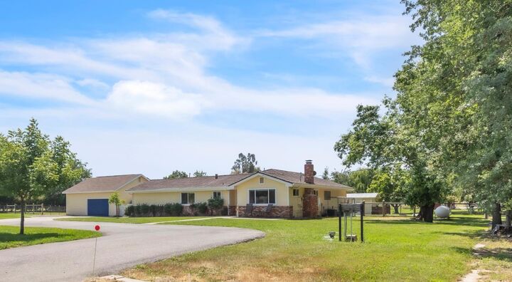 4932 Citrus Colony Road  Loomis CA 95650 photo