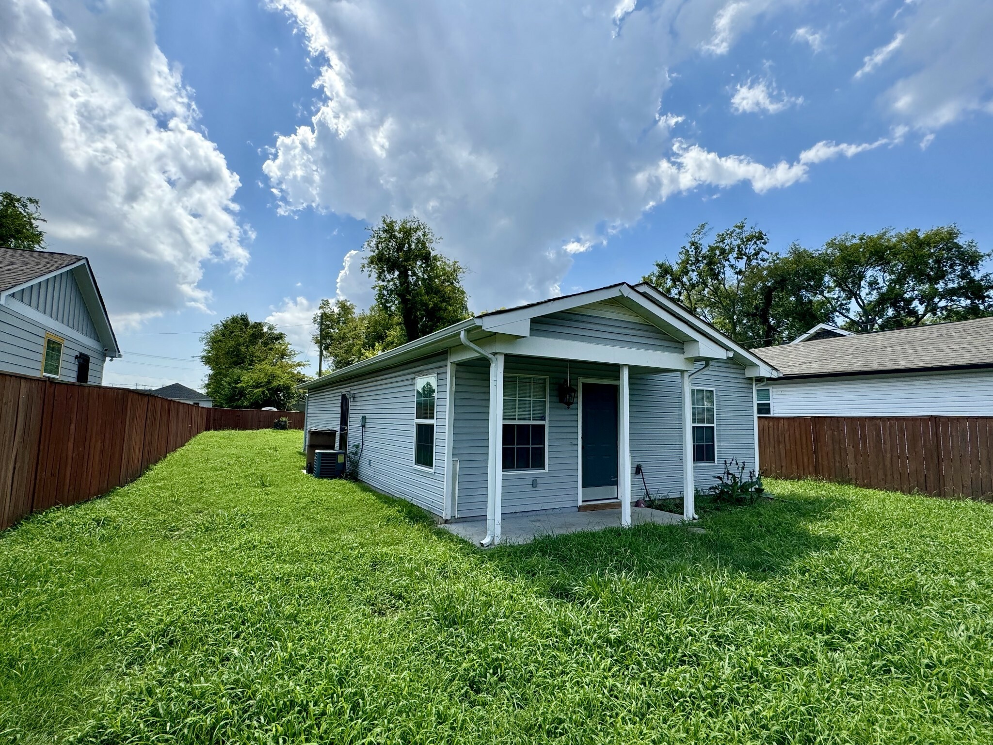 Property Photo: 1533 12th Ave N TN 37208