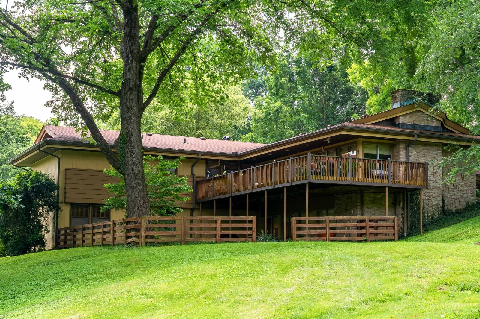 Property Photo:  706 Washington Ave  TN 38474 
