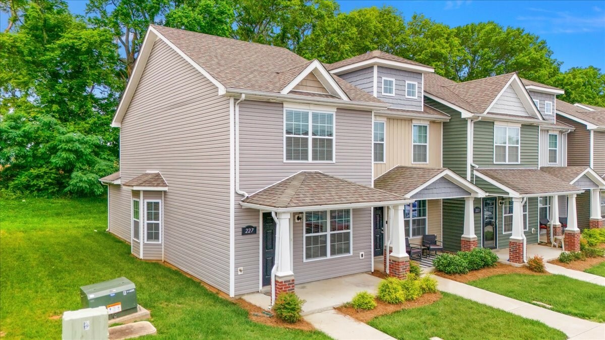 Property Photo: 227 Alexander Blvd TN 37040