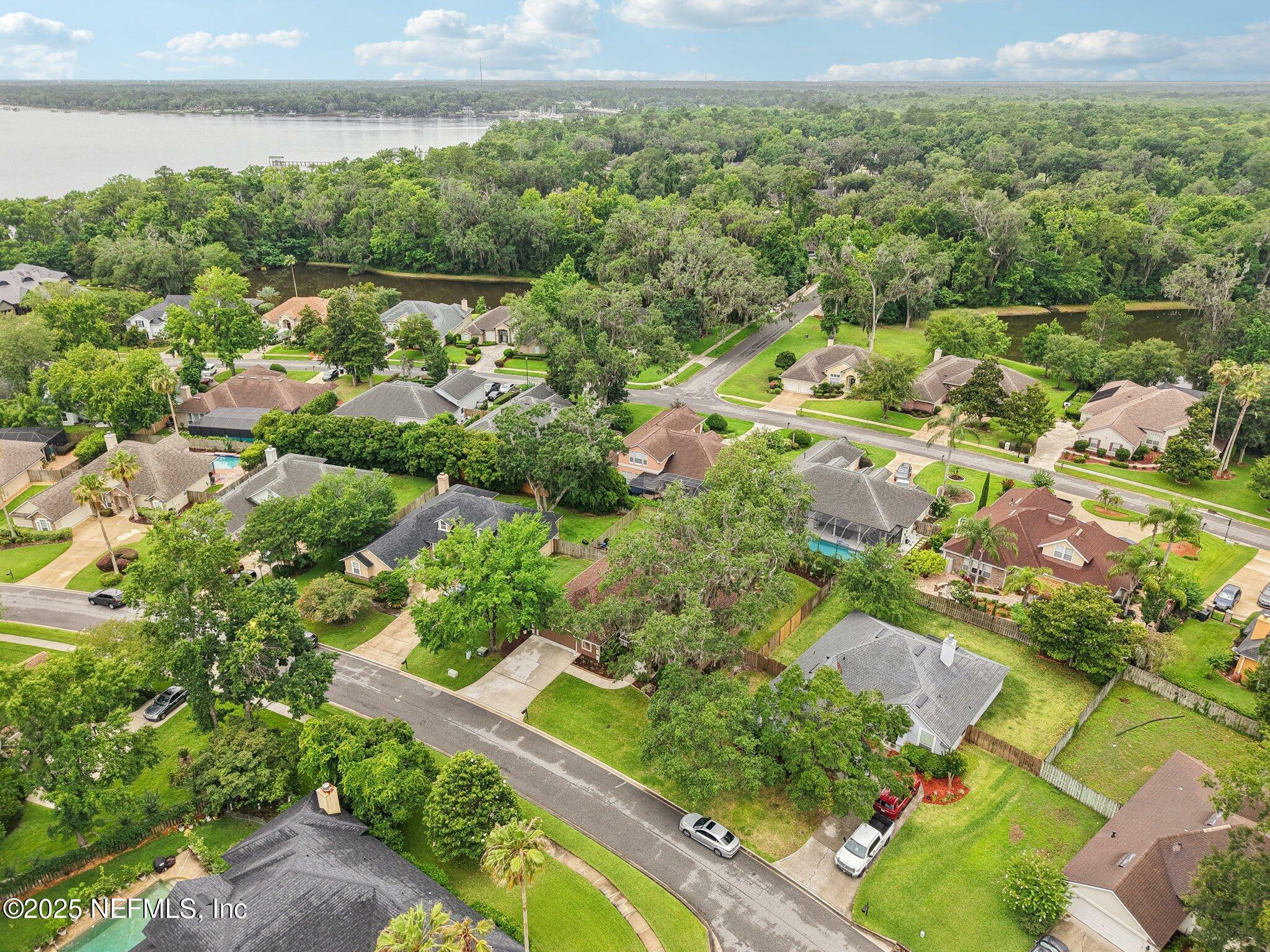 Property Photo: 1823 Sentry Oak Court FL 32003