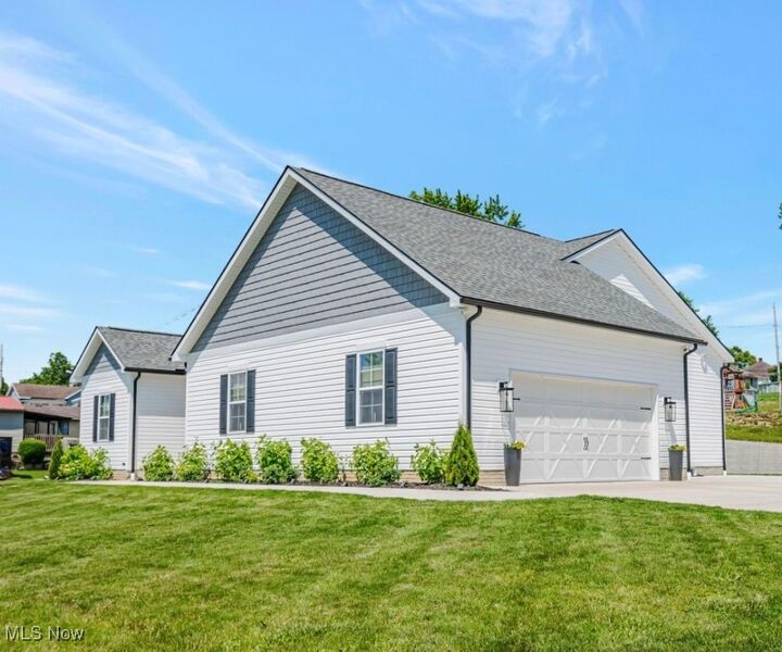 Property Photo: 614 N 11th Street OH 43725