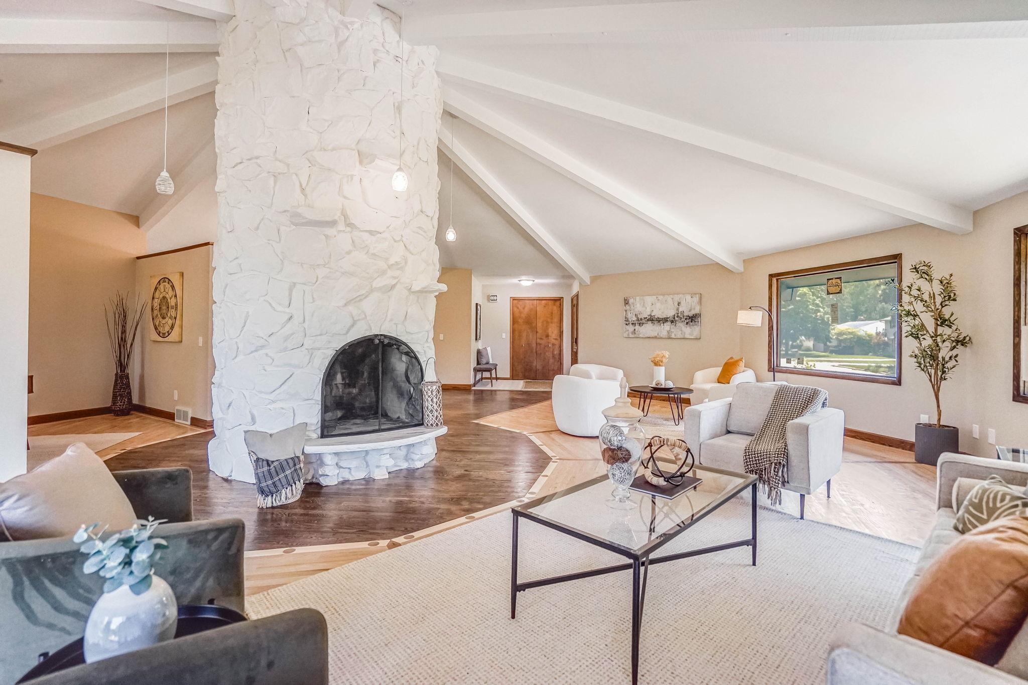 Property Photo: 1000 Winston Circle MN 55118