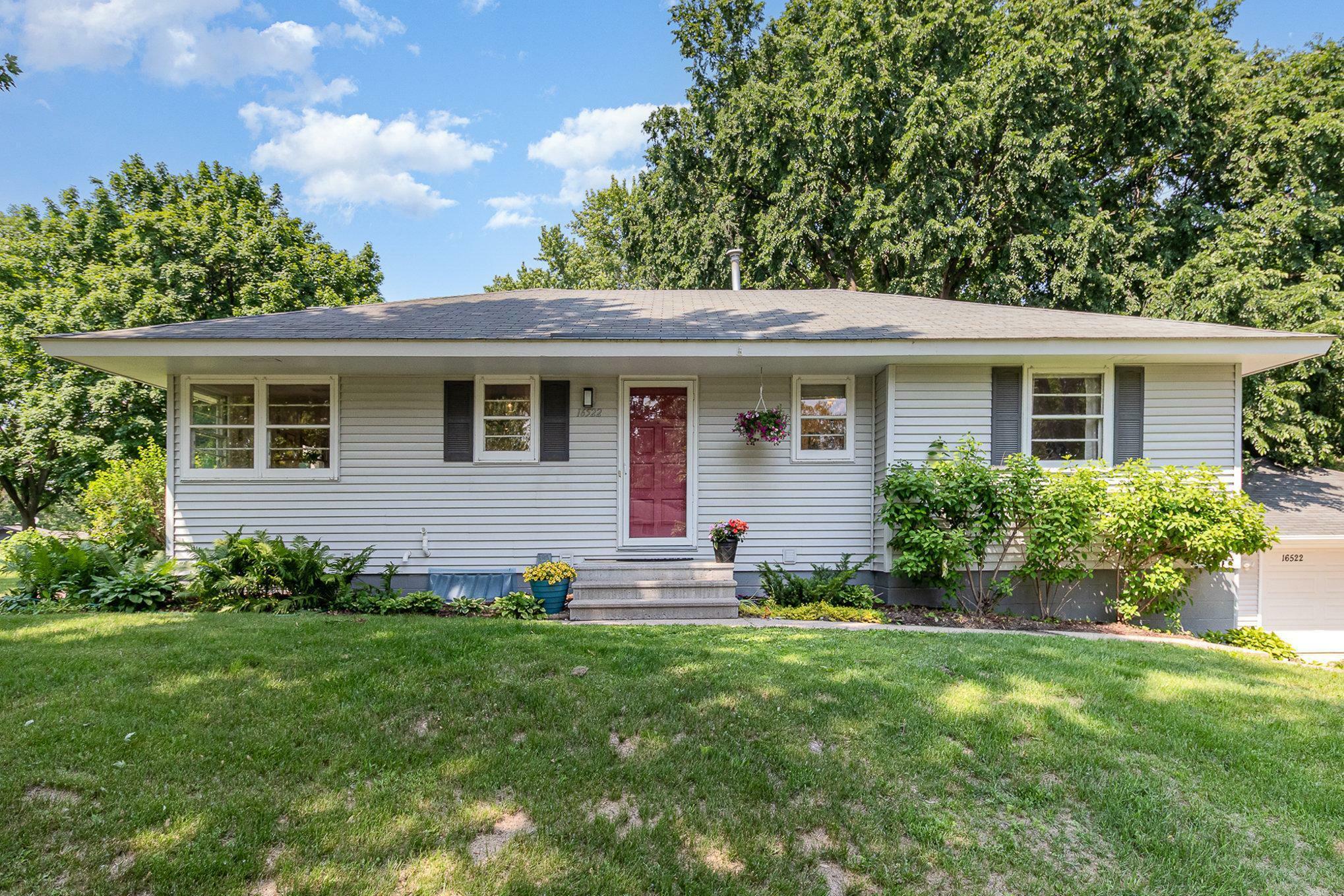 Property Photo: 16522 Elm Drive MN 55345