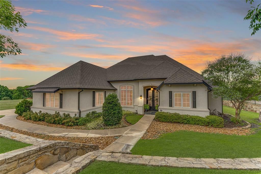 Property Photo: 2412 Versailles Drive TX 75032