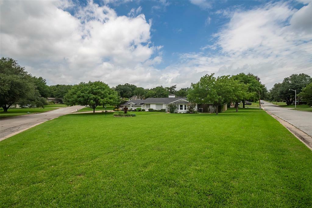 Property Photo: 4141 Shannon Drive TX 76116