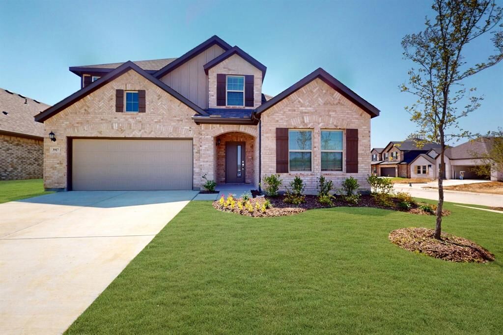 Property Photo: 3917 Yarrow Drive TX 76226