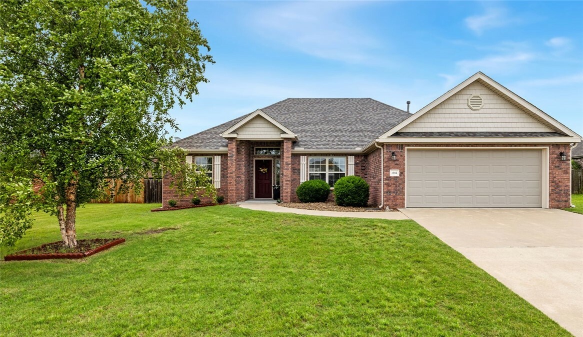 Property Photo: 1903 SW Candlewood Street AR 72712