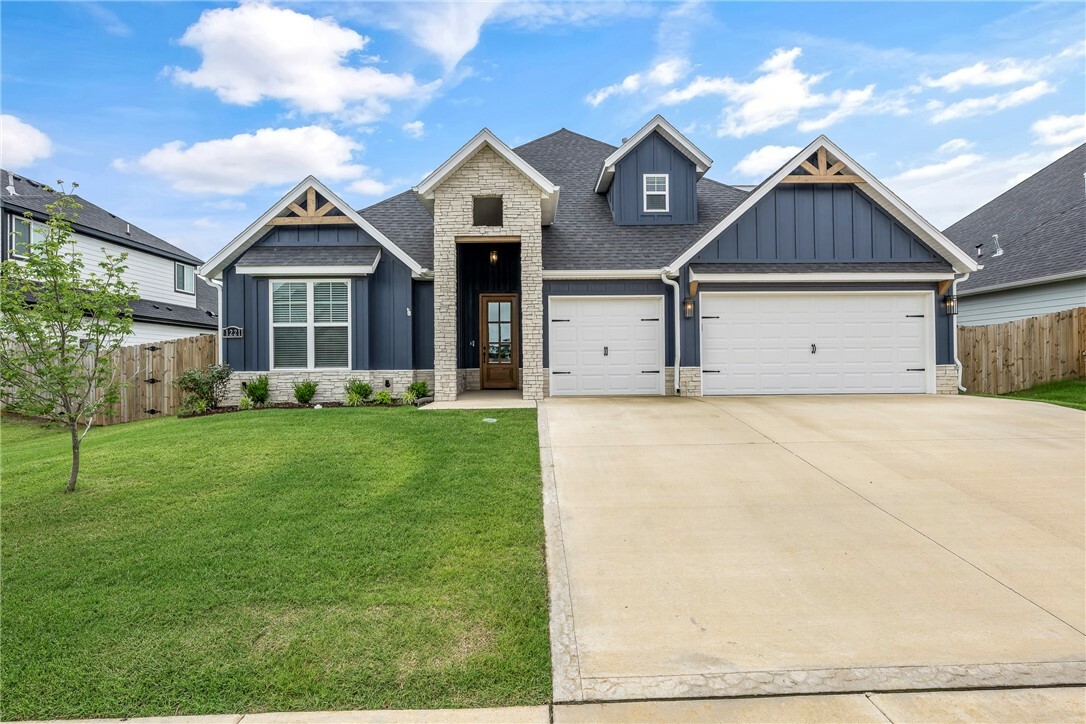 Property Photo:  1221 Red Maple Street  AR 72719 
