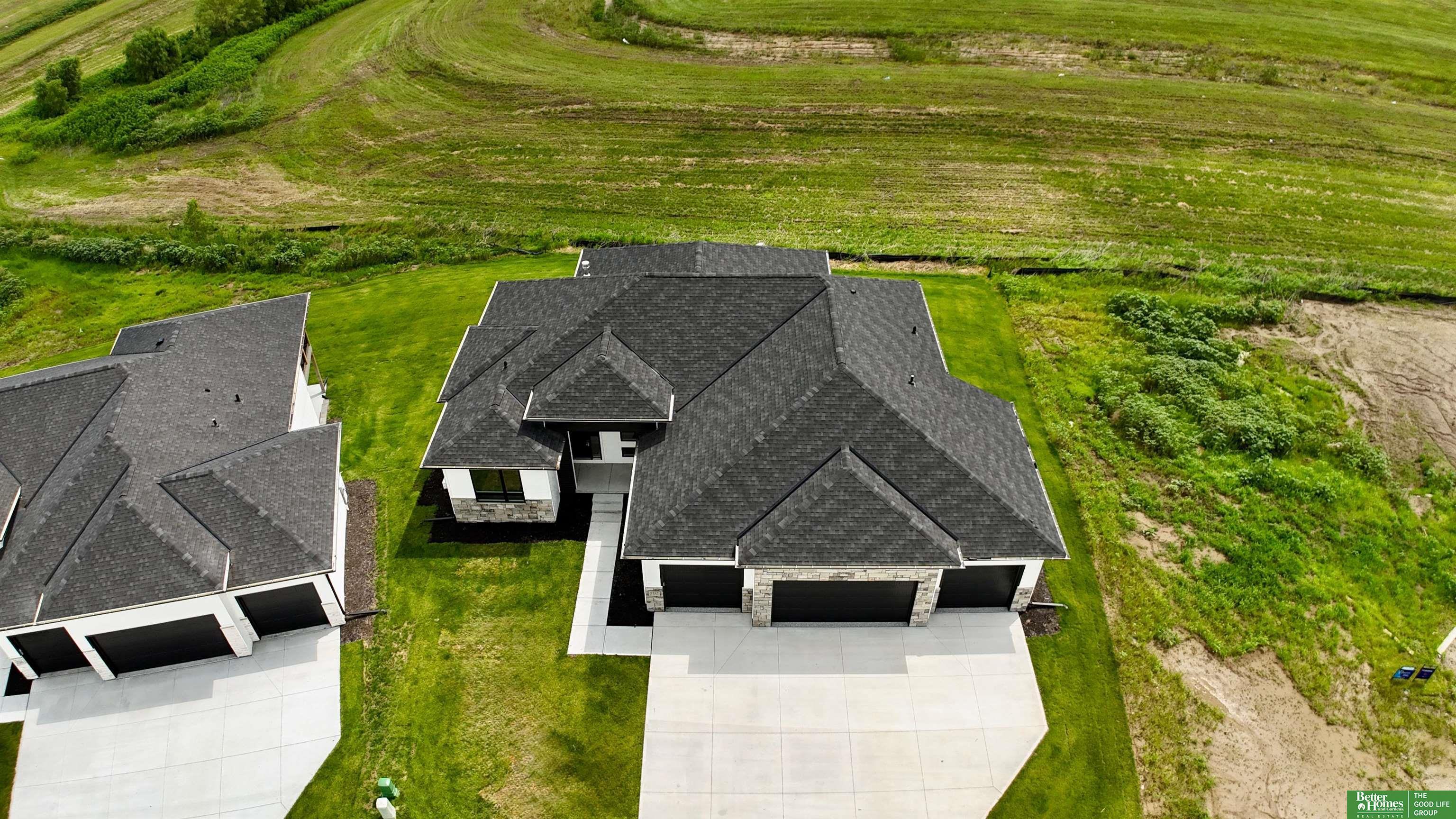 Property Photo:  5717 N 195th Street  NE 68022 