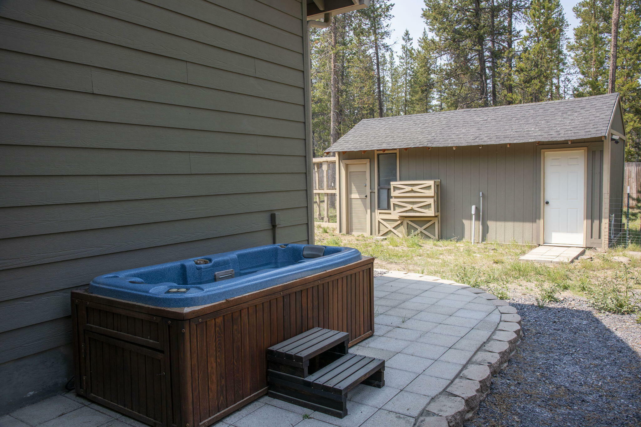 Property Photo: 17040 Kasserman Drive OR 97707