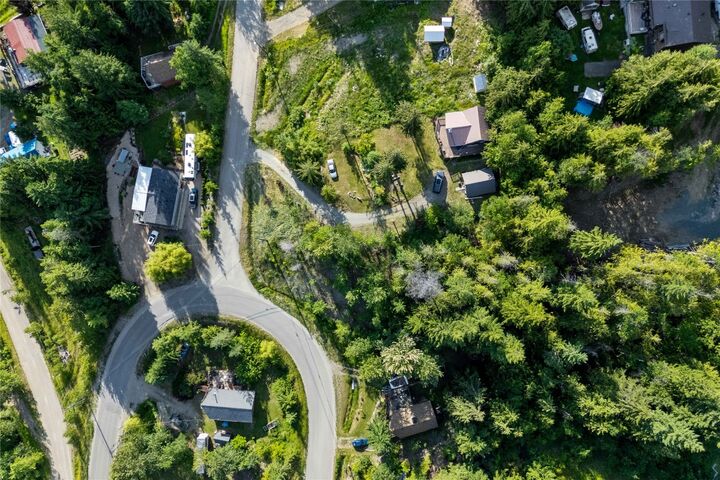Property Photo: 7227 Estate Drive BC V0E 1M8