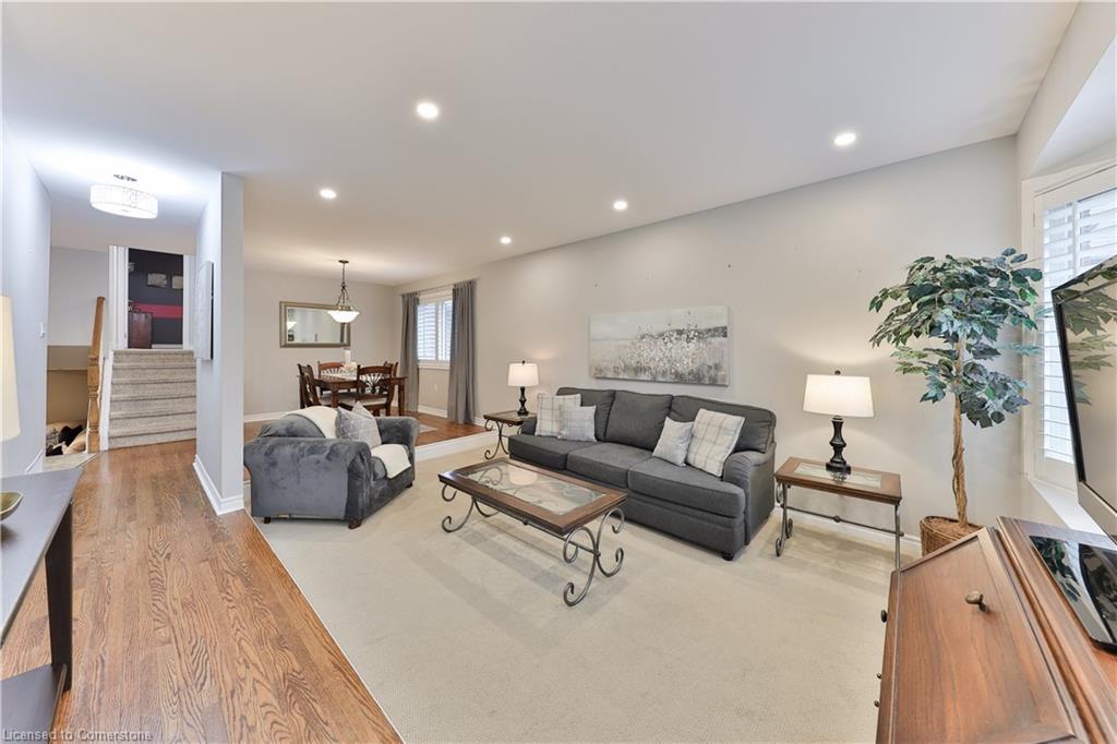 Property Photo: 799 Miriam Crescent ON L7S 2B8