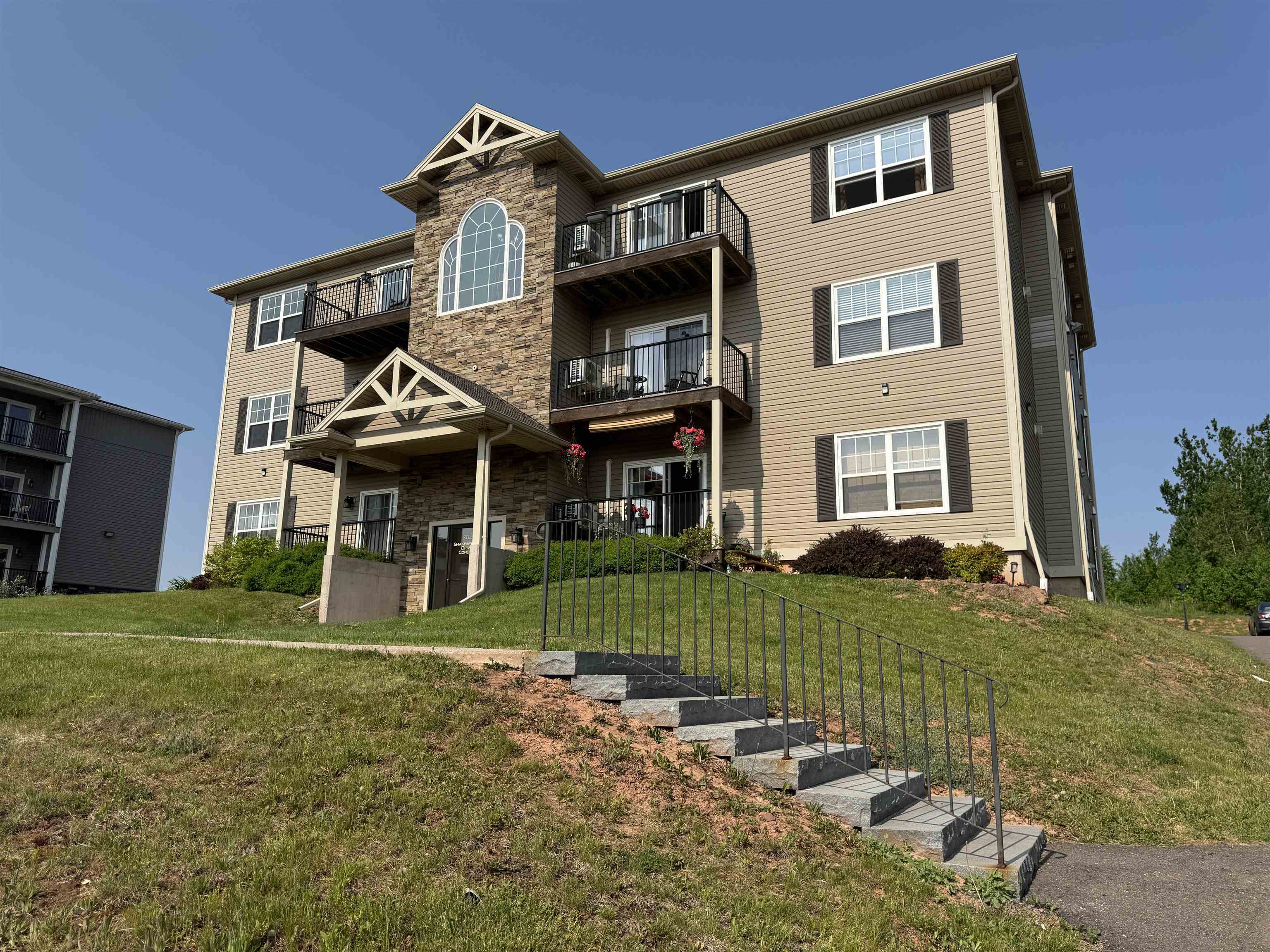 Property Photo: 202 Shakespeare Drive 302 PE C1B 4B7
