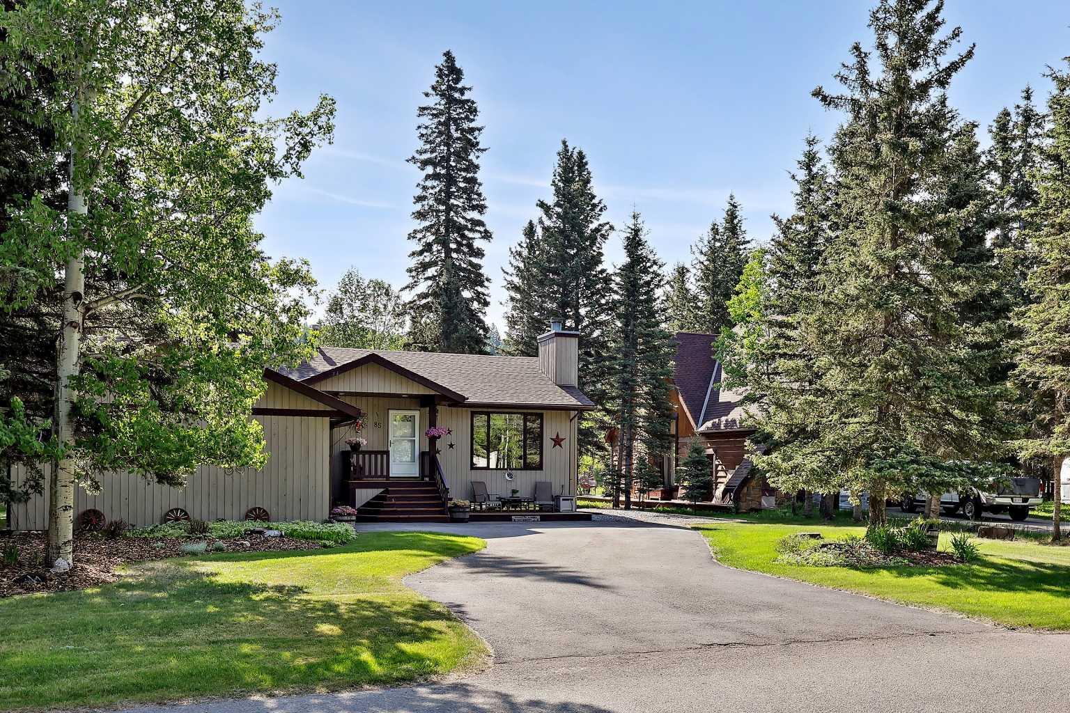 Property Photo: 85 Manyhorses Drive AB T3Z 1A1