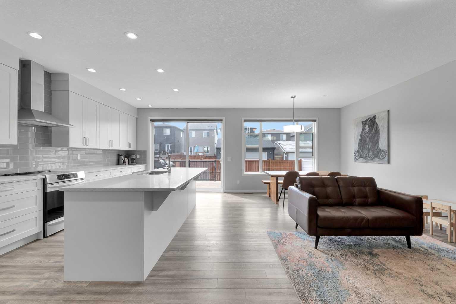 Property Photo: 31 Howse Manor NE AB T3P 0X2
