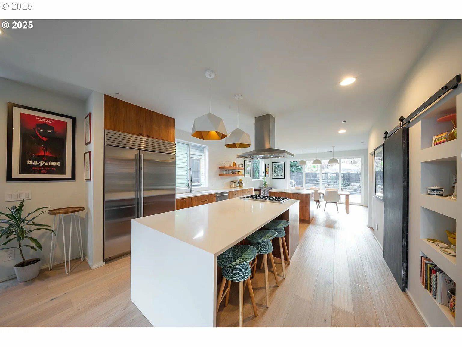 Property Photo: 3923 NE Mallory Ave OR 97212