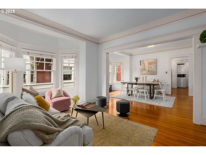 Property Photo: 2083 NW Johnson St 44 OR 97209