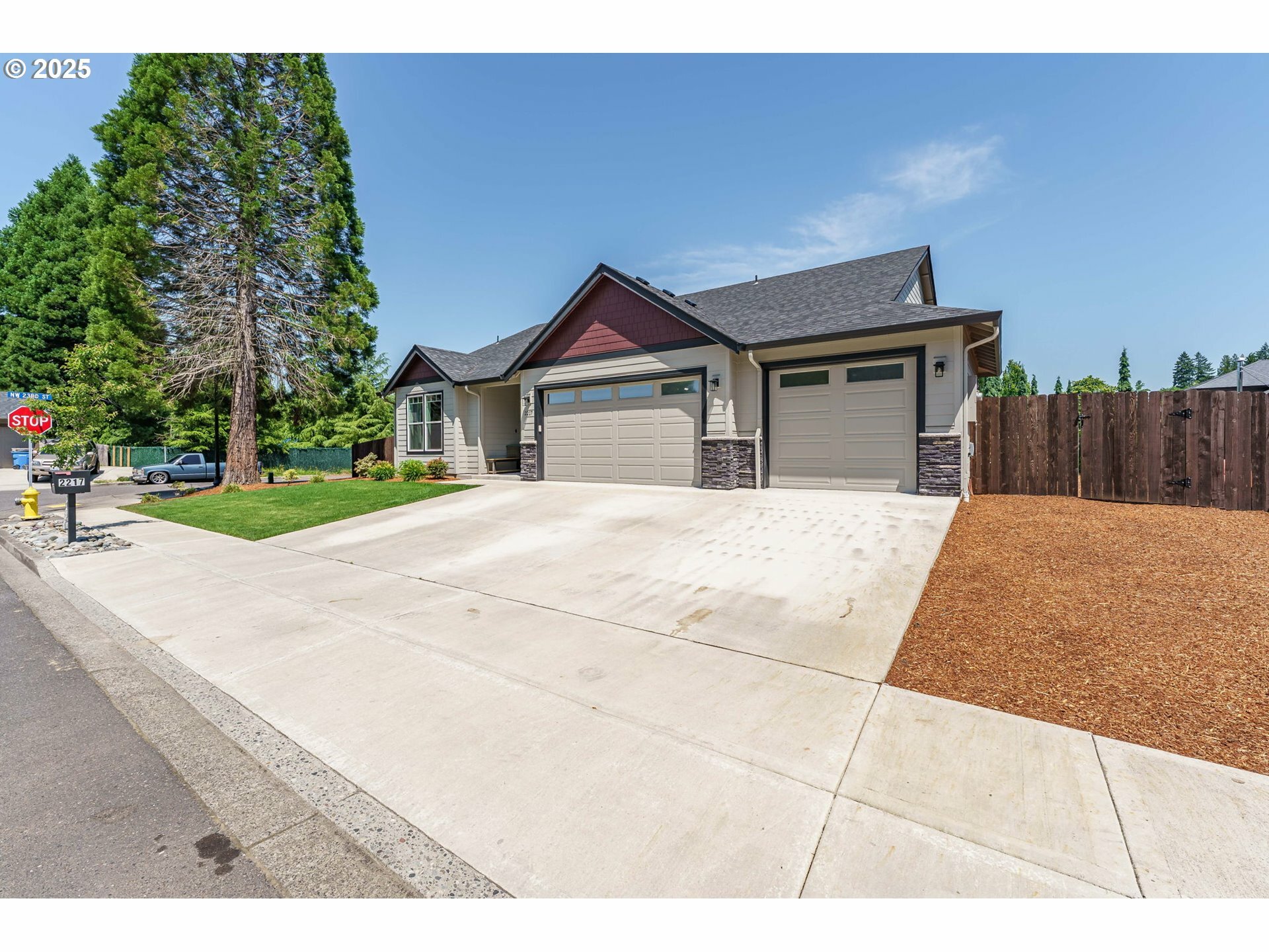 Property Photo: 2217 NW 2nd Ave WA 98604
