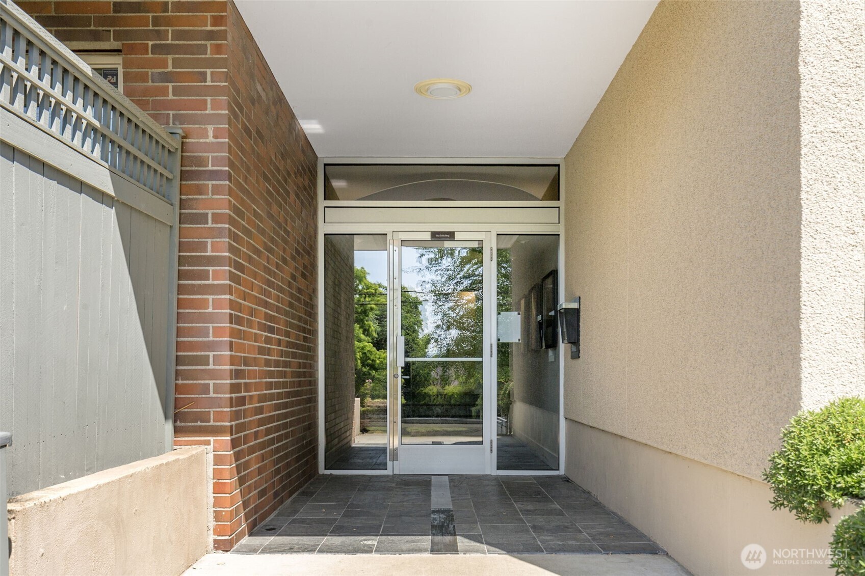 Property Photo: 732 11th Avenue E 202 WA 98102
