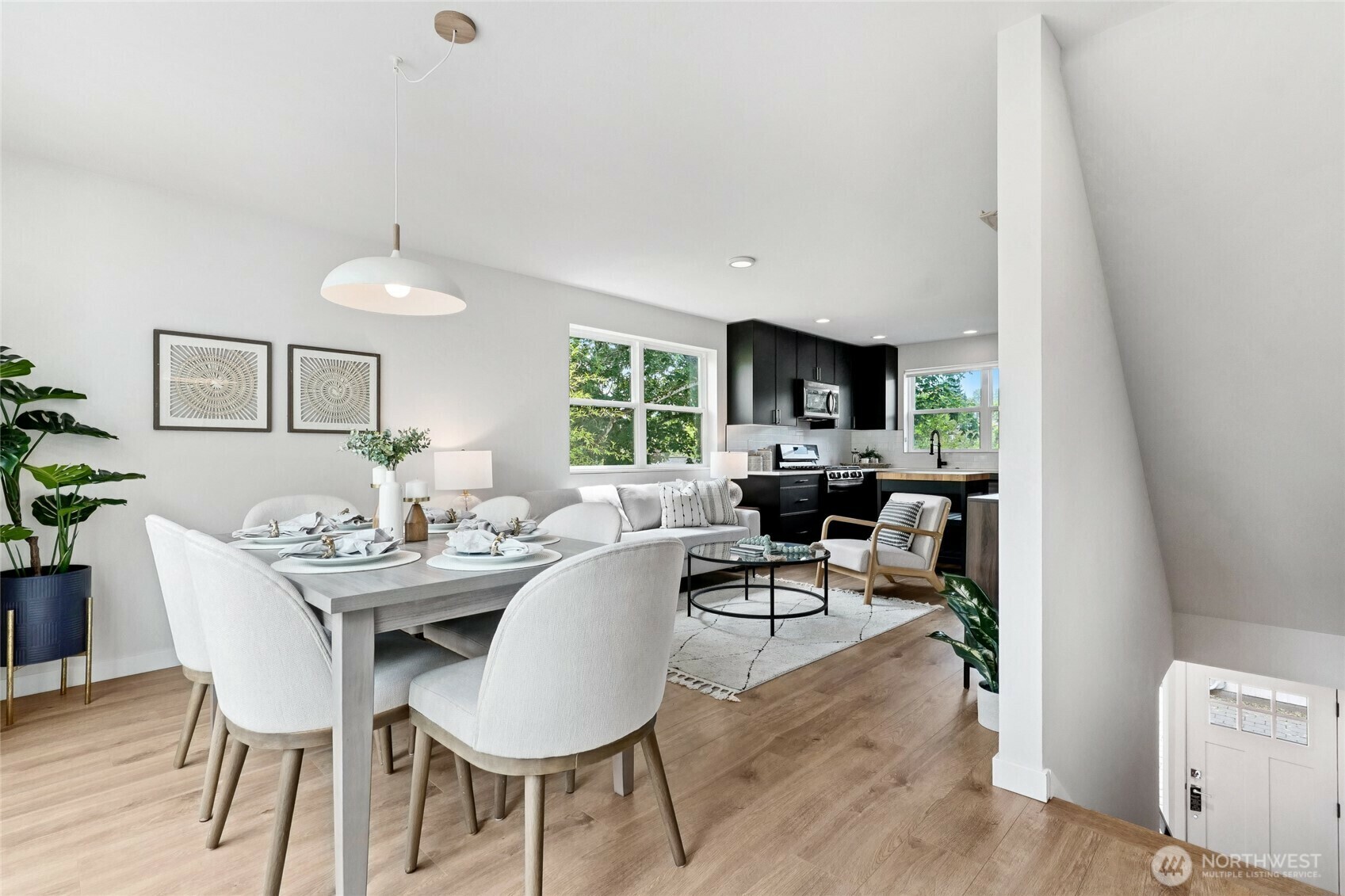 Property Photo: 6014 40th Avenue NE B WA 98115