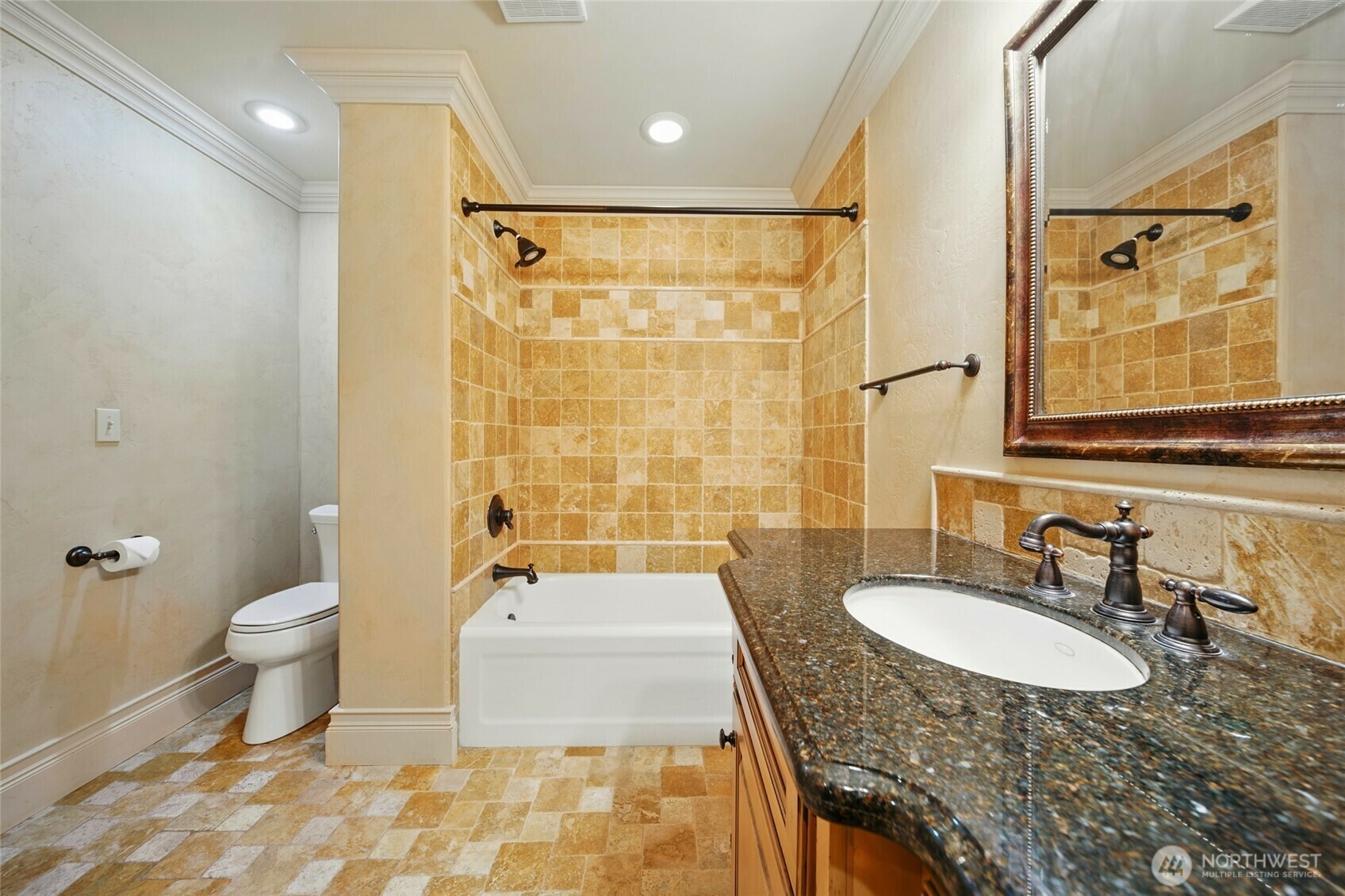 Property Photo: 1126 E Alder Street WA 99362