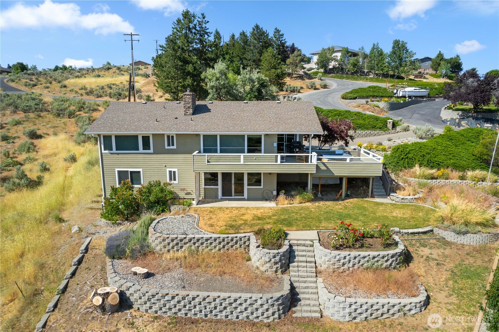 Property Photo: 1014 Westmorland Dr. WA 98801