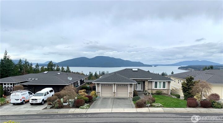 3809 W 12th Street  Anacortes WA 98221 photo