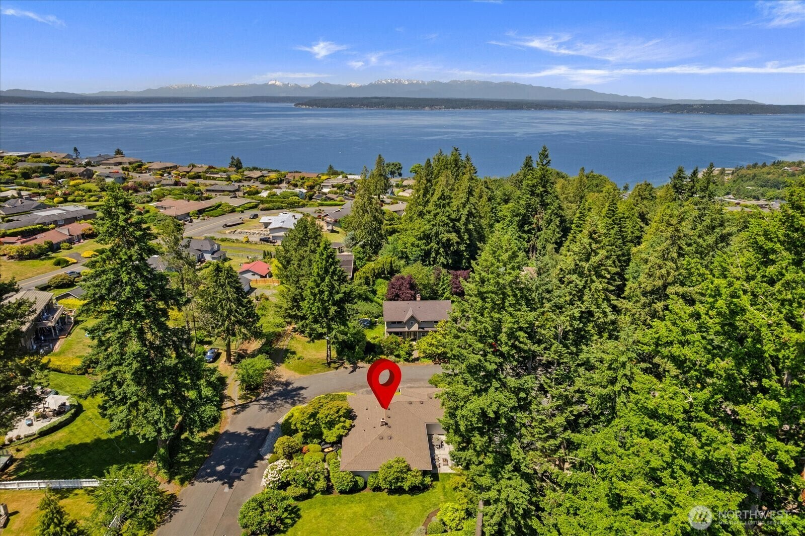Property Photo: 17554 12th Avenue NW WA 98177