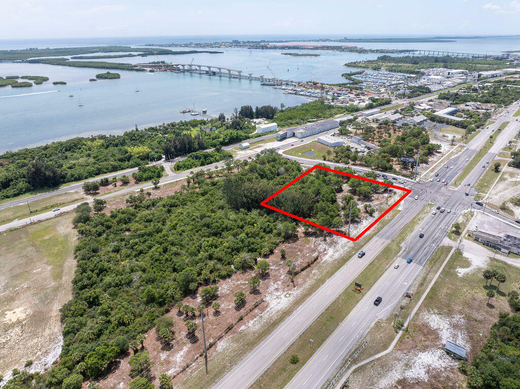 Property Photo: 2200 N US Highway 1 Highway FL 34946