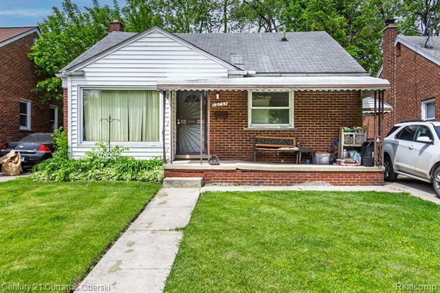 Property Photo: 12729 Grandmont Avenue MI 48227
