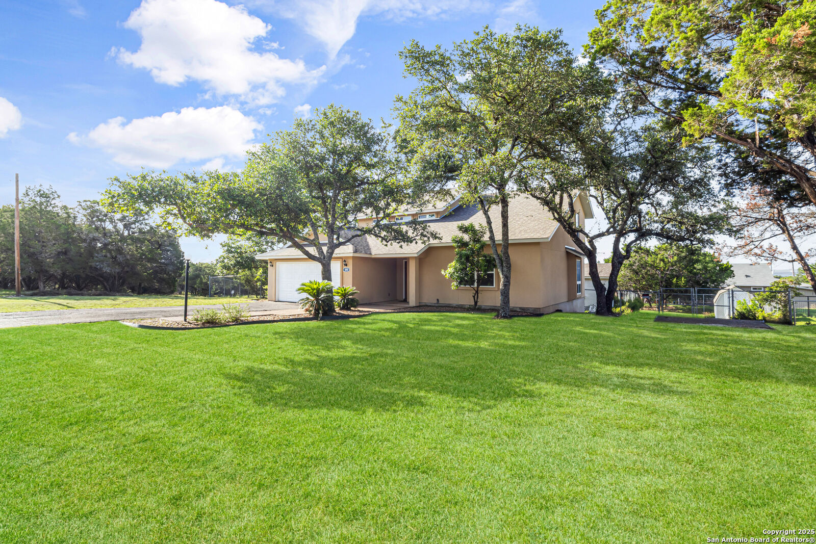 Property Photo:  890 Live Oak  TX 78070 