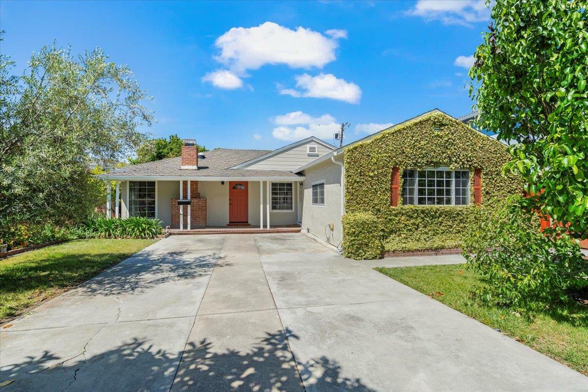 Property Photo: 1221 Santa Paula Avenue CA 95110
