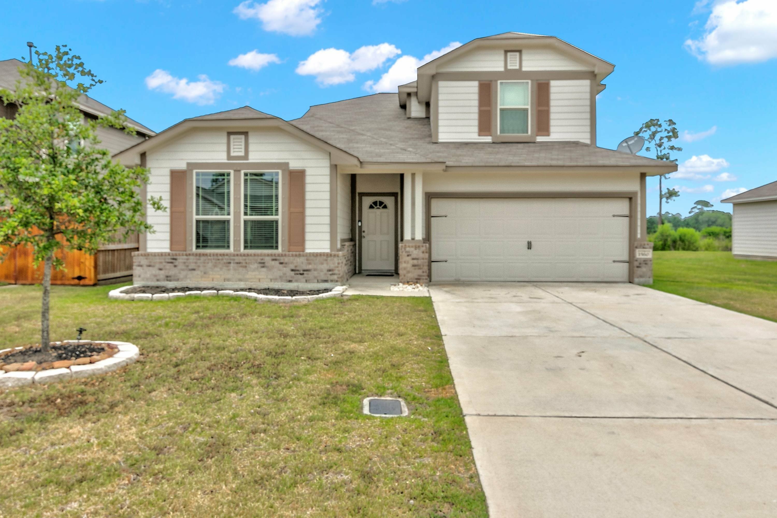Property Photo: 1560 Alice TX 77705