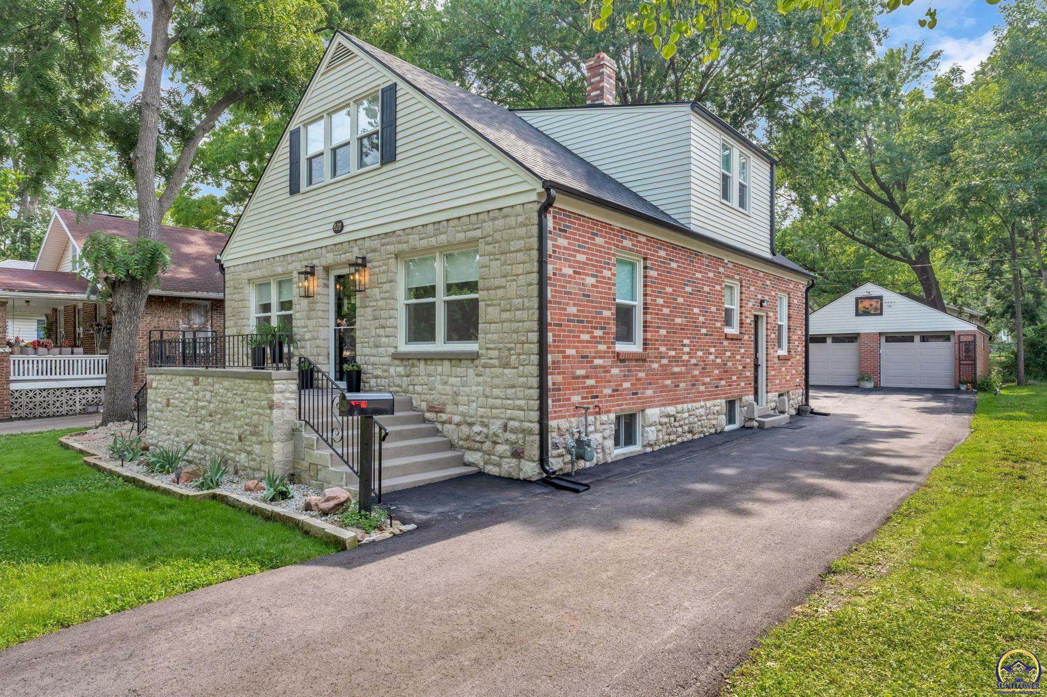627 SW Medford Ave  Topeka KS 66606 photo