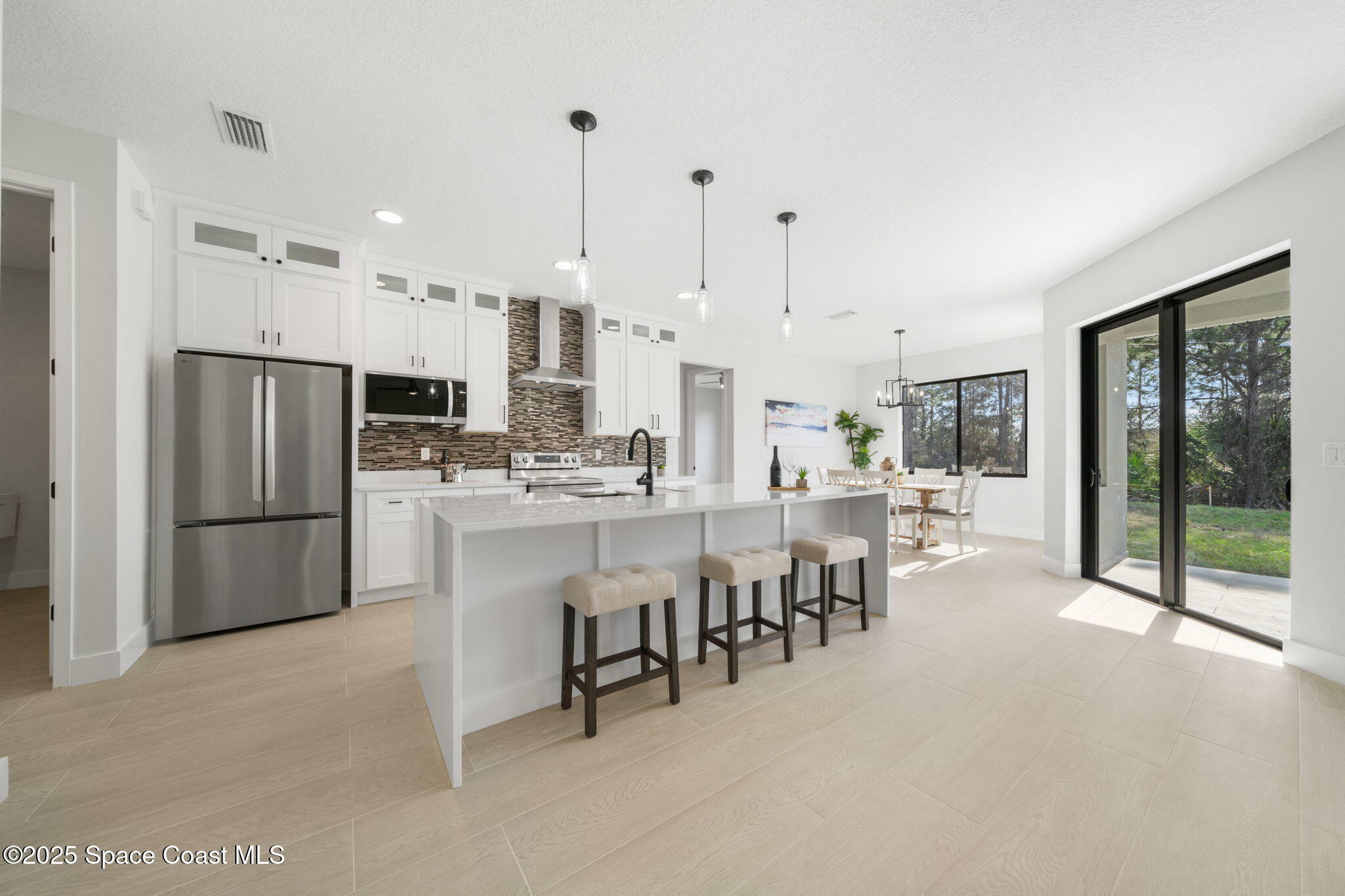 Property Photo: 337 Fifer Street SE FL 32909