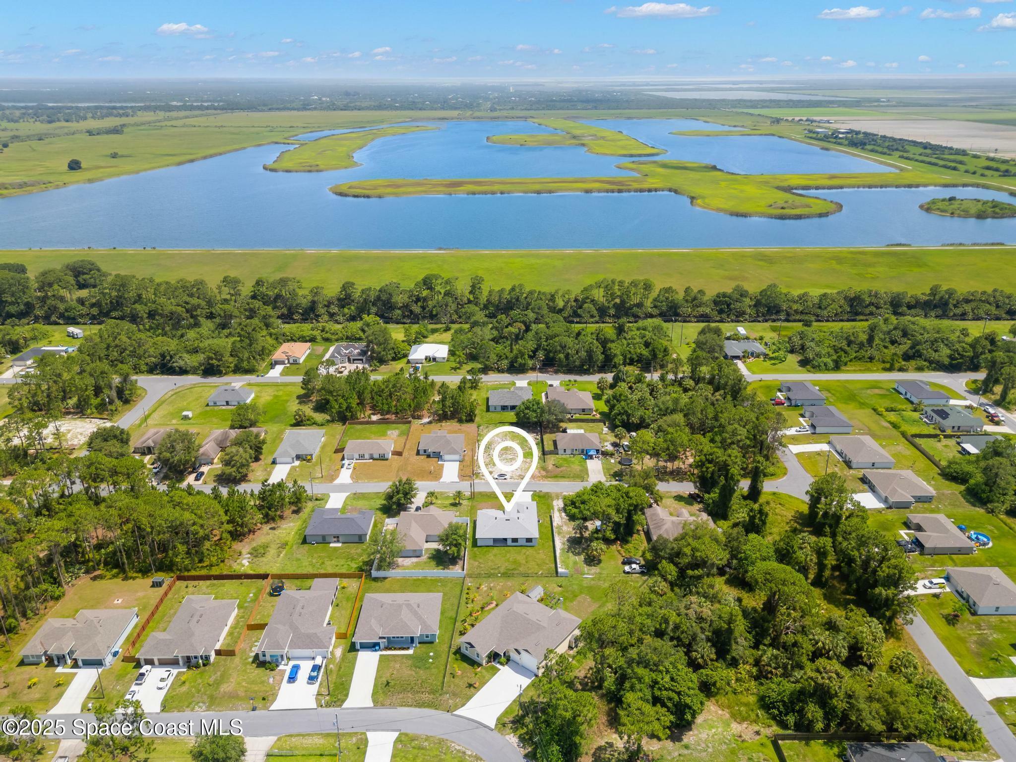 Property Photo: 337 Fifer Street SE FL 32909