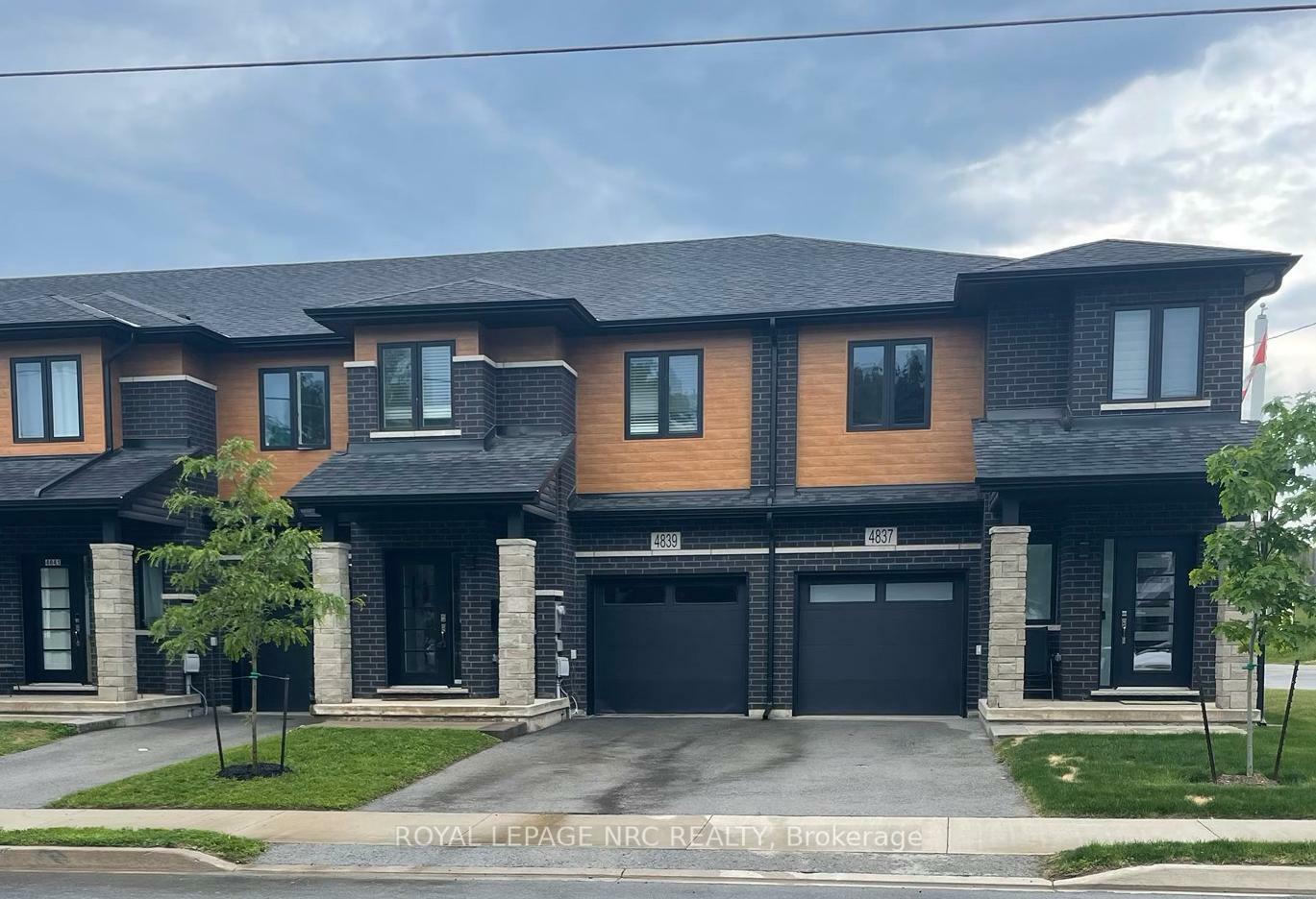 Property Photo: 4839 Pettit Avenue ON L2E 0B7