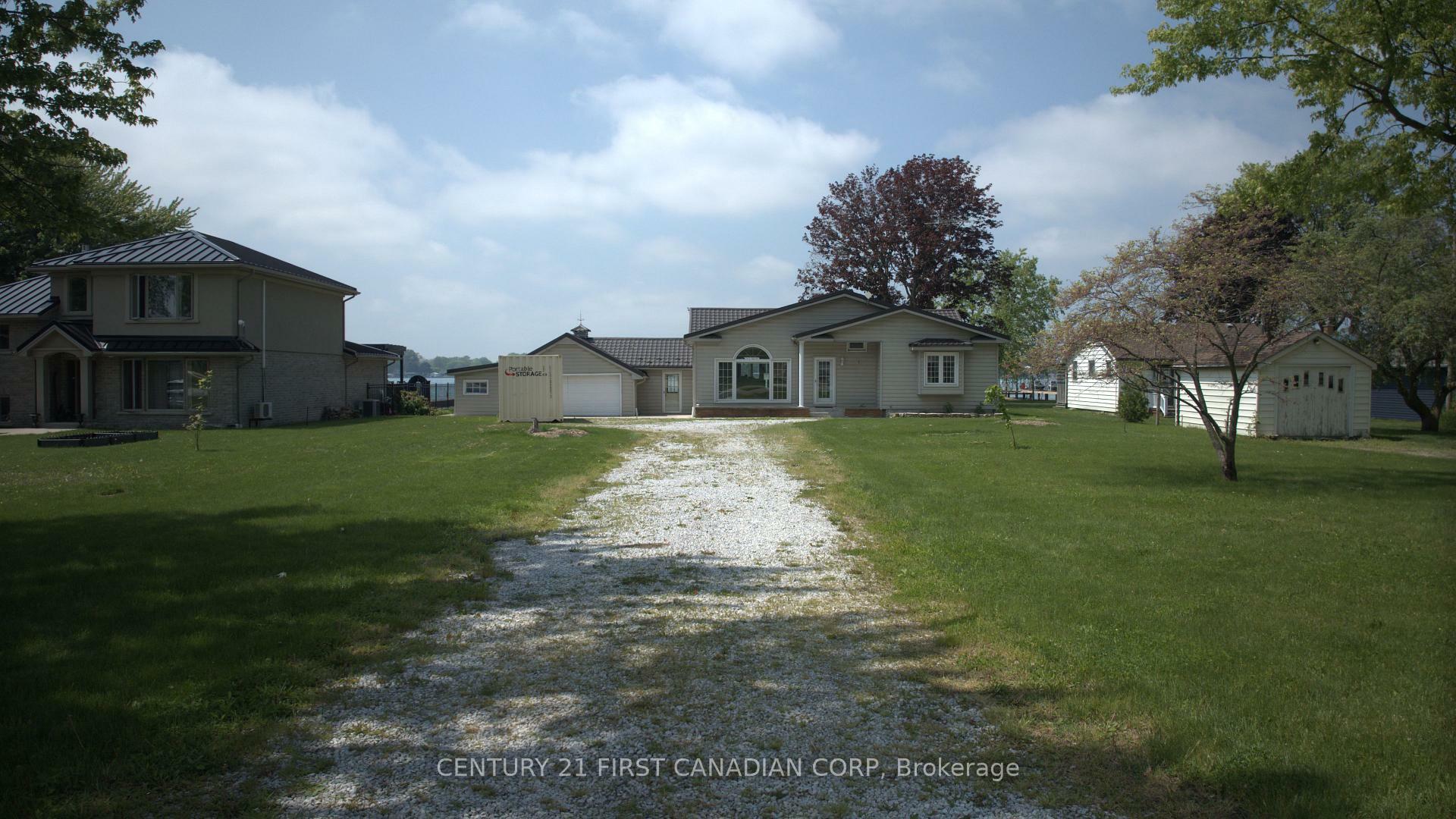 Photo de la propriété:  3875 St Clair Parkway  ON N0P 2H0 