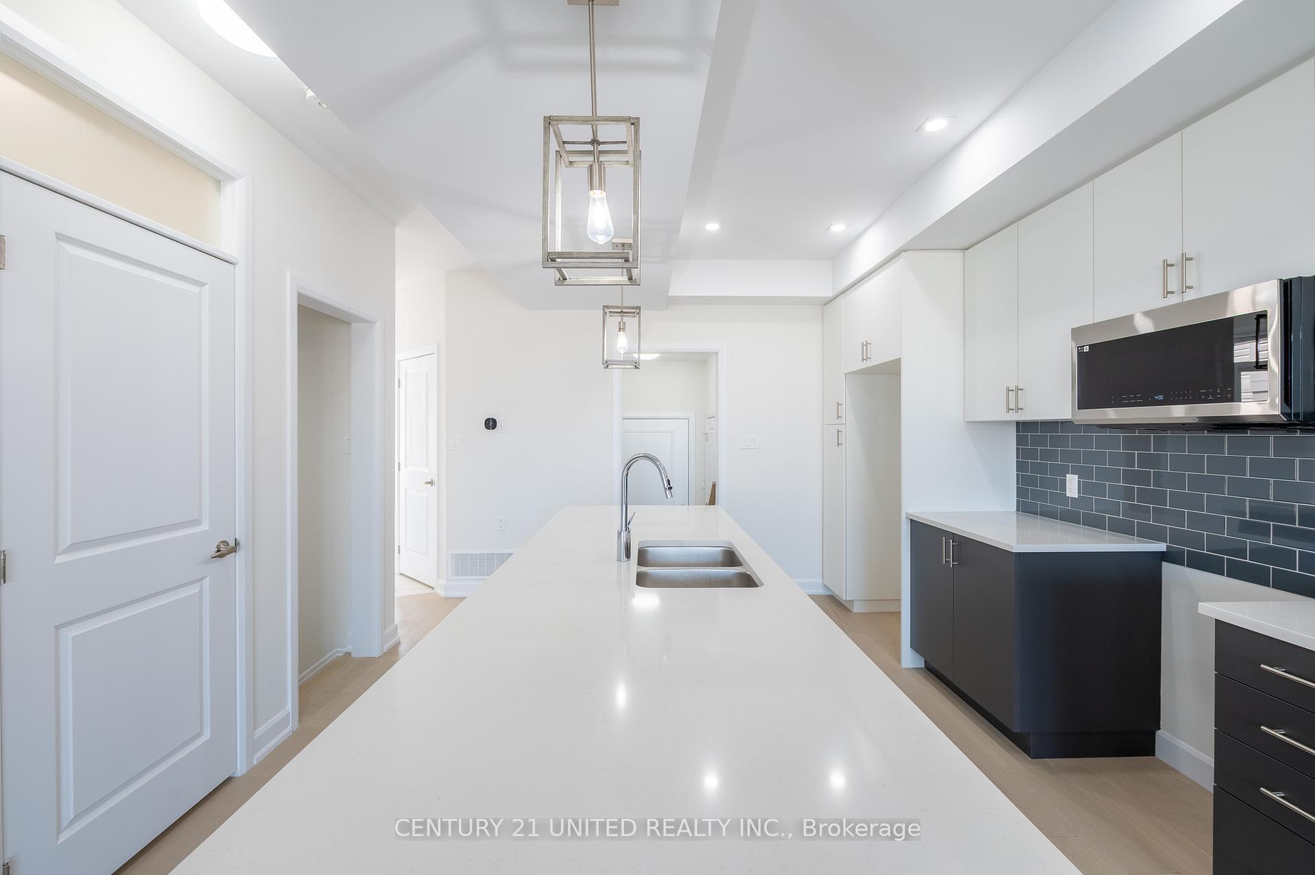 Property Photo: 309 Mullighan Gardens ON K9K 0G3