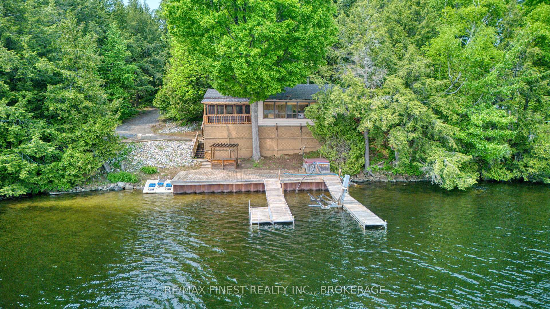 Property Photo: 1140B Point Lane ON K0H 2P0