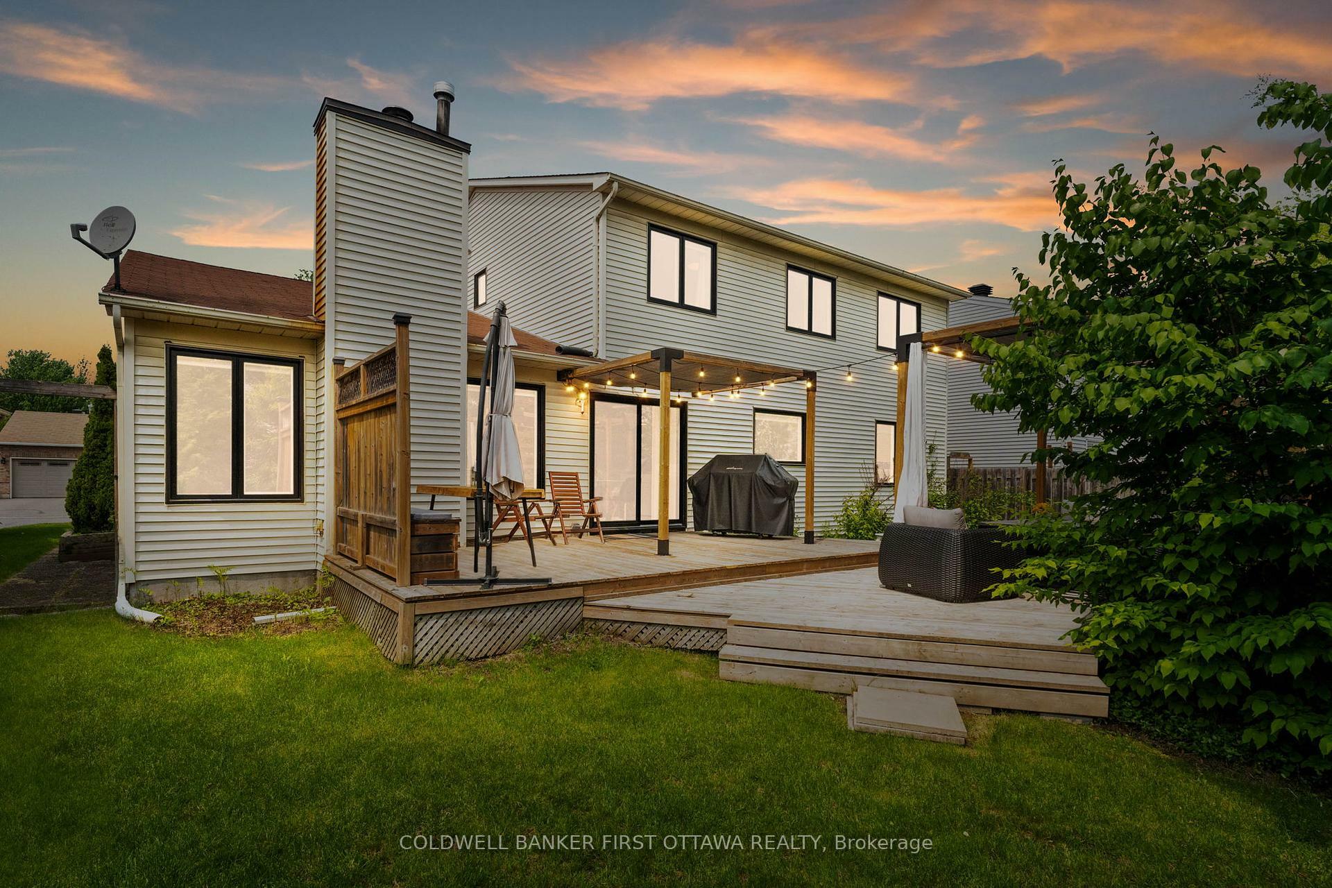 Photo de la propriété: 2722 Wyldewood Street ON K1T 2R9