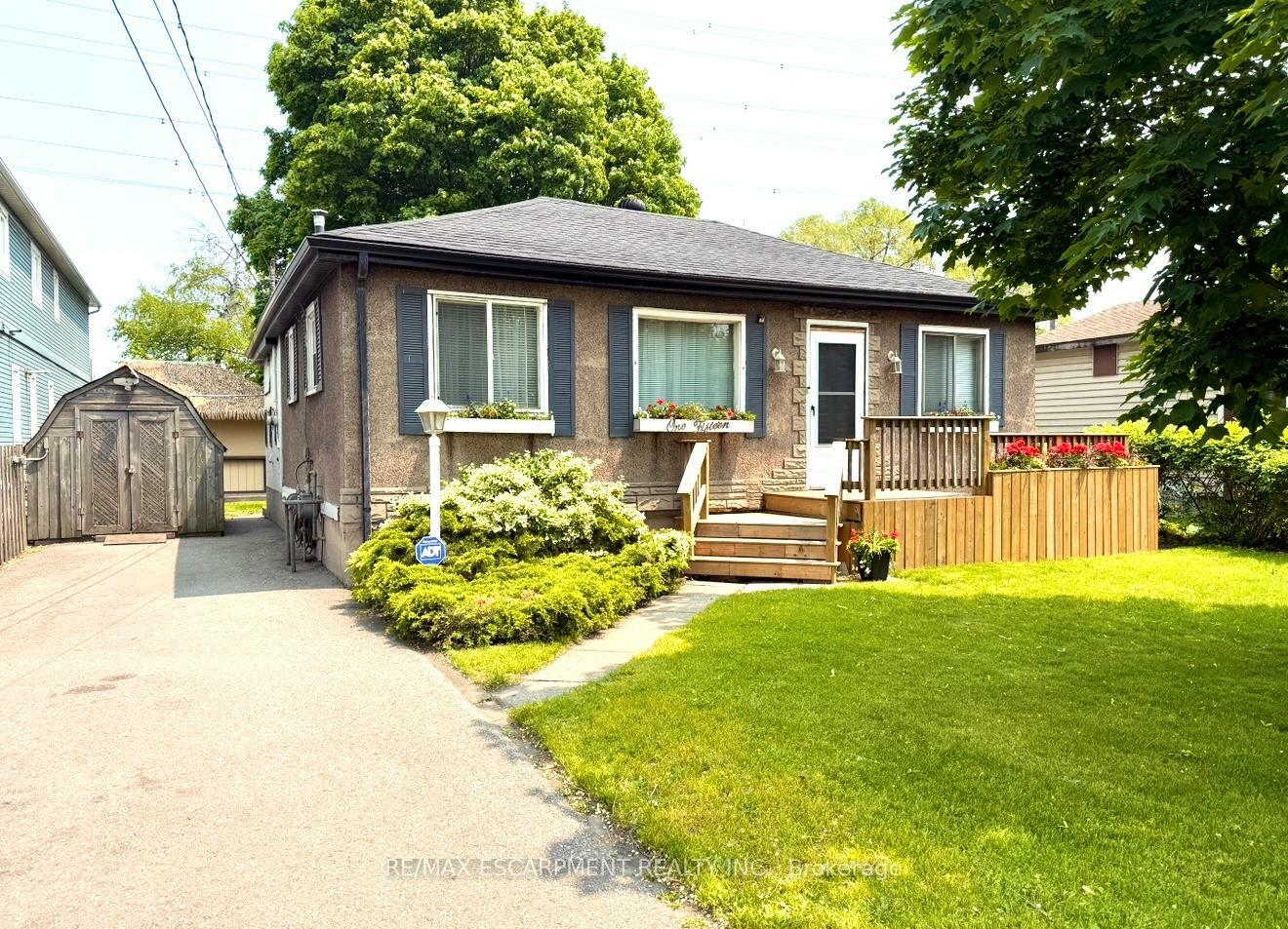 Property Photo: 115 Beach Boulevard ON L8H 6V8