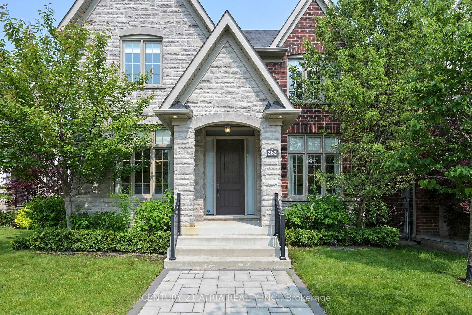 Photo de la propriété: 262 Angus Glen Boulevard ON L6C 0P5